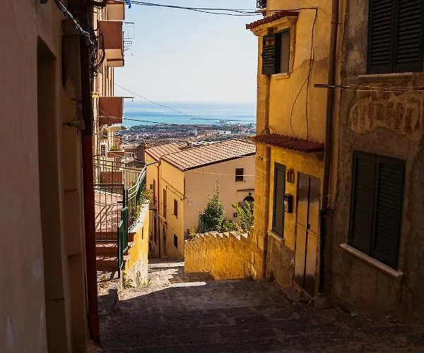 招待所 La Casetta 3*